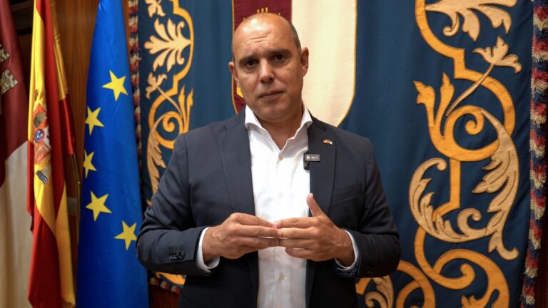 Bellido conmemora el 43º aniversario del Estatuto de Autonomía esperando al nuevo texto que garantizará “más igualdad y más futuro” para Castilla-La Mancha