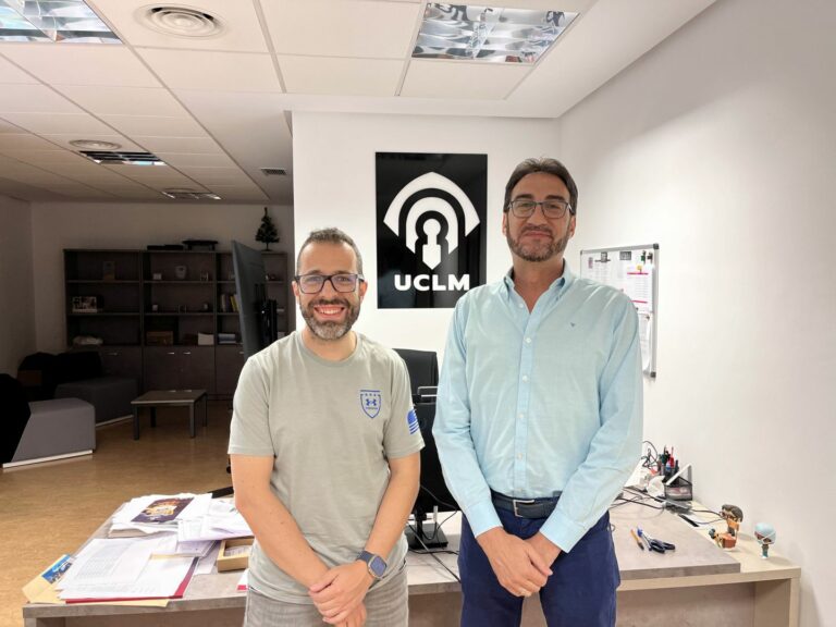 Pablo Madrid y Julián Rodríguez acercan Colegio y Universidad para que los estudiantes de Enfermería valoren la importancia de colegiarse