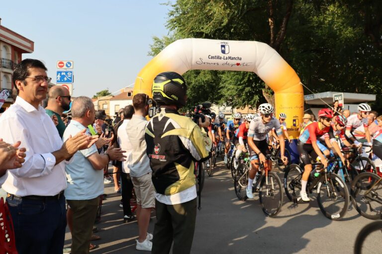 El Gobierno regional destaca que la I Vuelta Ciclista de Castilla-La Mancha impulsa el medio rural con un impacto estimado de medio millón de euros