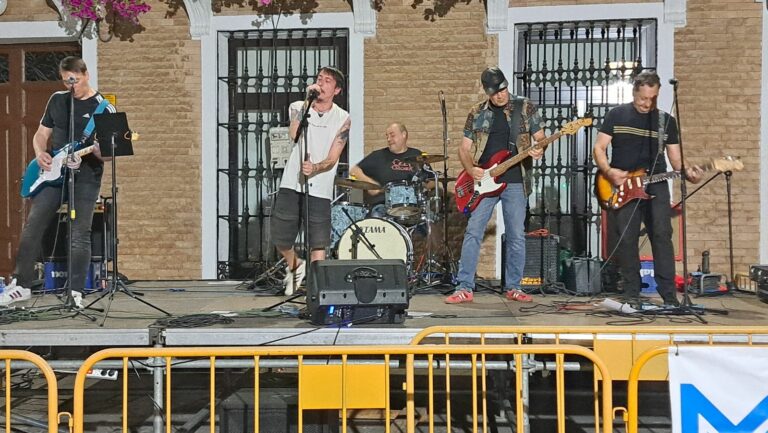 Daimiel comienza las Noches Musicales de Verano con el concierto de indie-pop de Agosto Volverá