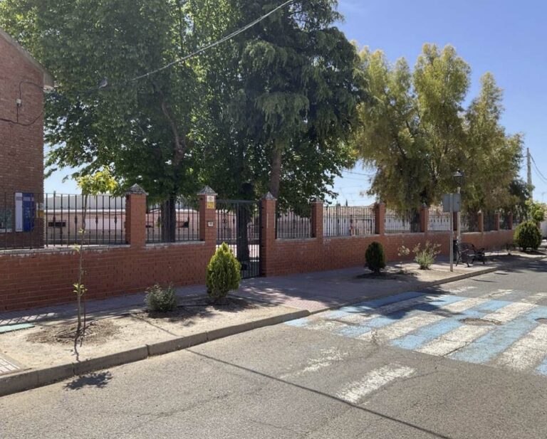 El Ayuntamiento de Villamayor de Calatrava «desmiente con pruebas» al PSOE y acredita que sí solicitó la ayuda para climatizar el colegio público