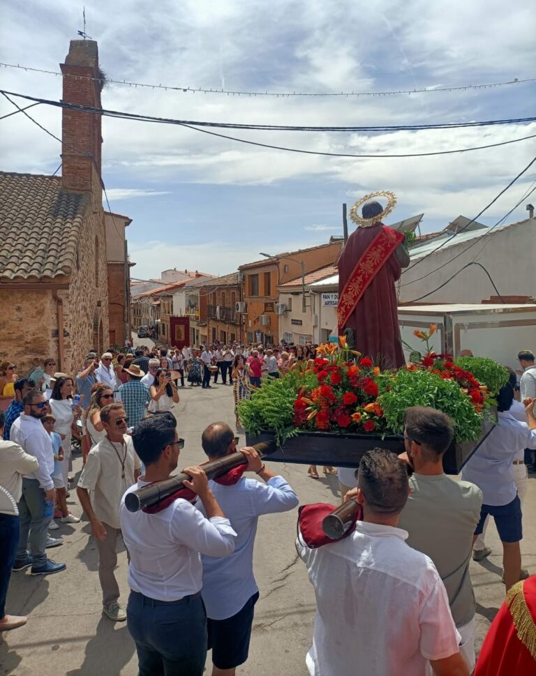 El PSOE felicita las fiestas patronales y recuerda que “Navalpino merece mucho más”