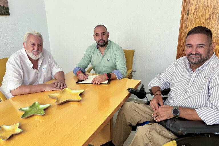 El Ayuntamiento de Argamasilla de Calatrava asume el compromiso de incluir el cribado de PSA para sus trabajadores