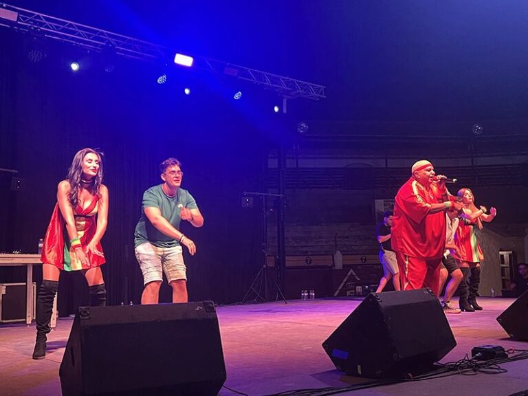 Almagro vibra con King África en el arranque explosivo de su Feria 2025