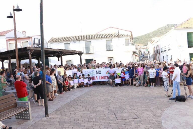 Brazatortas apoya a la localidad vecina de Cabezarrubias del Puerto en su lucha contra el aula unitaria de su colegio