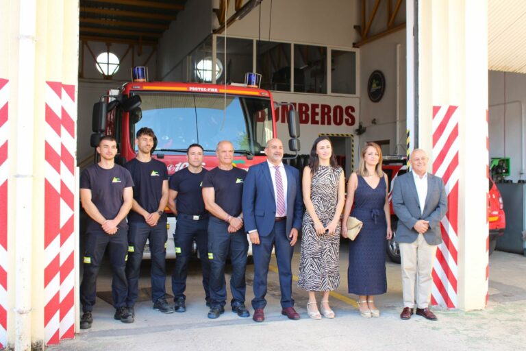 El presidente del SCIS visita el Parque de Bomberos de Villanueva de los Infantes y anuncia la incorporación de 8 nuevos profesionales