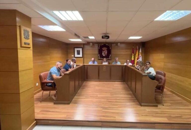 Almadén sufre el viraje autoritario de su alcaldesa: del discurso independiente al insulto institucional