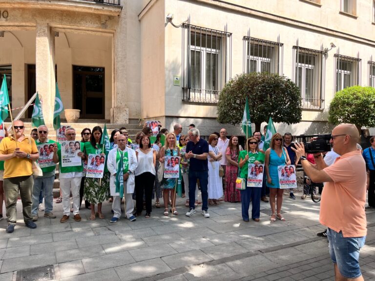 El Colegio de Enfermería apoya la concentración en protesta por el aumento de agresiones al personal sanitario