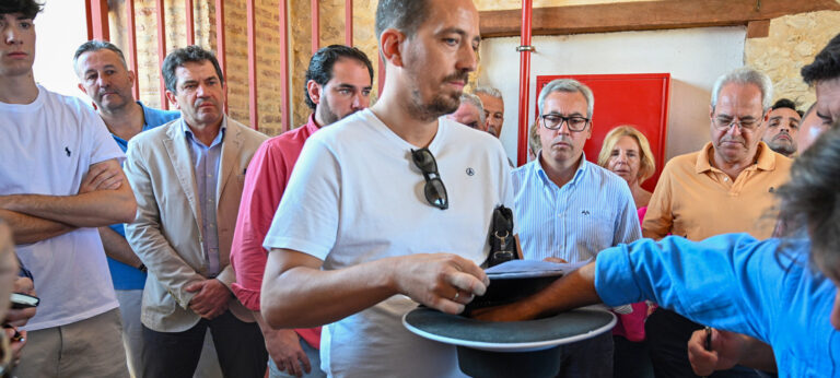 Valverde muestra su apoyo a los toreros de la provincia y región en el sorteo de los lotes de la última corrida de Feria Taurina de Ciudad Real