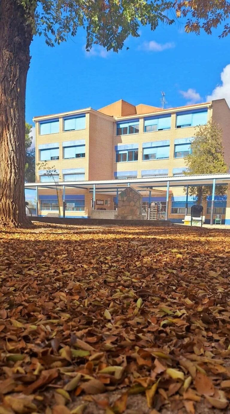 El PSOE de Villanueva de la Fuente denuncia la “desidia” del equipo de Gobierno «que ha perdido Fondos Feder» para la climatización del colegio