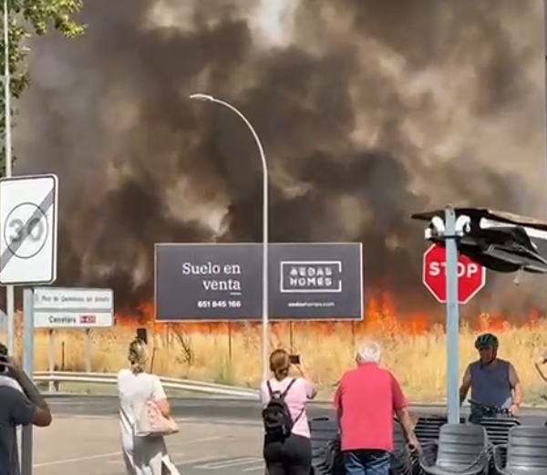 Declarado un incendio cerca de una urbanización de Ciudad Real