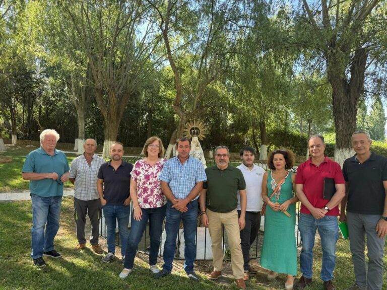 El Gobierno regional concede una ayuda del 90 por ciento de la inversión para mantener los regadíos tradicionales de Villanueva de la Fuente y Santa Cruz de los Cáñamos