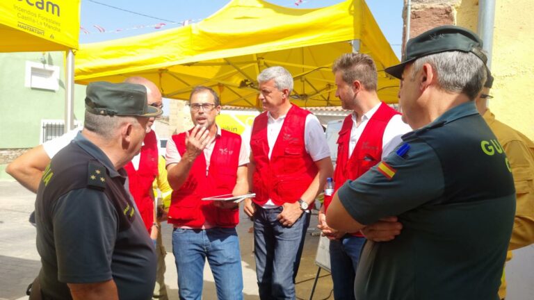 El Gobierno regional trabaja intensamente con el dispositivo INFOCAM para estabilizar el incendio de Navalmoralejo que se mantiene en Nivel 2