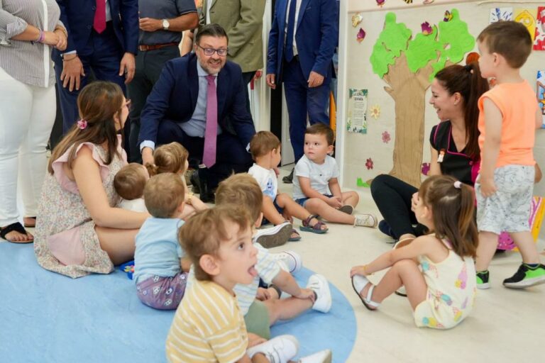 El Gobierno regional facilita la gratuidad al alumnado de 2-3 años con ayudas a 220 entidades locales de 10.000 habitantes o menos en el primer ciclo de Educación Infantil