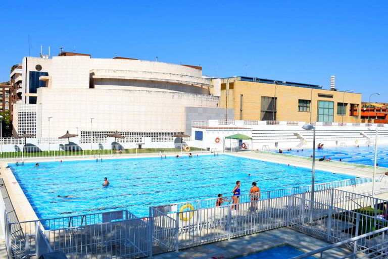 Puertollano: Más de 13.000 bañistas pasan el verano en la piscina “María Luisa Cabañero”