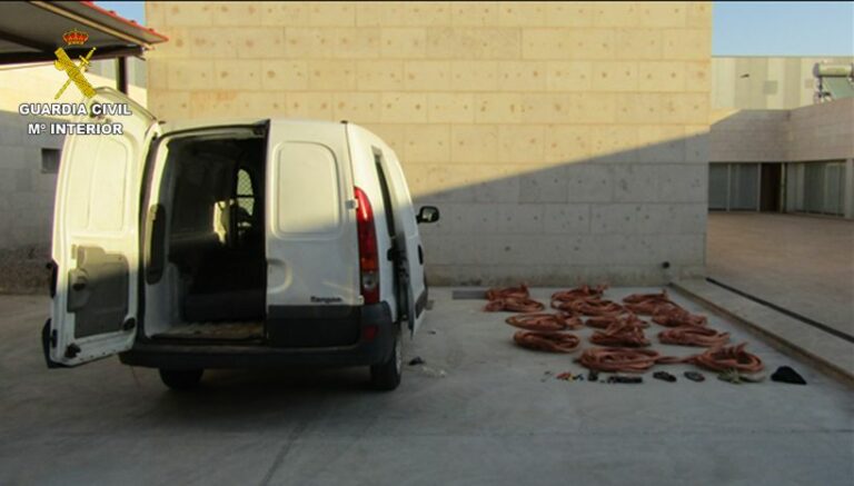 La Guardia Civil detiene a dos individuos por robo con fuerza de cobre en una estación de servicio de Puerto Lápice