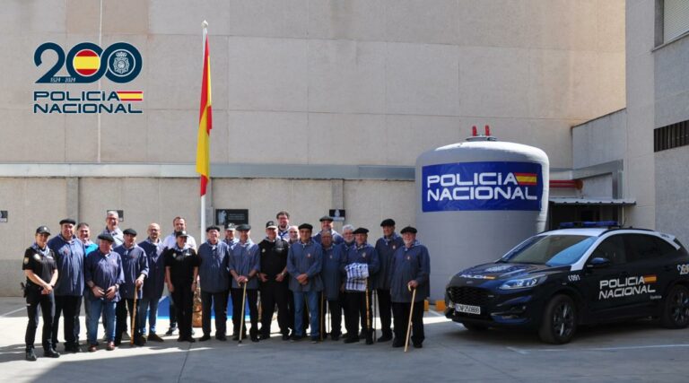 La Policía Nacional de Ciudad Real recibe en la Comisaría Provincial a una representación de la Hermandad de Pandorgos