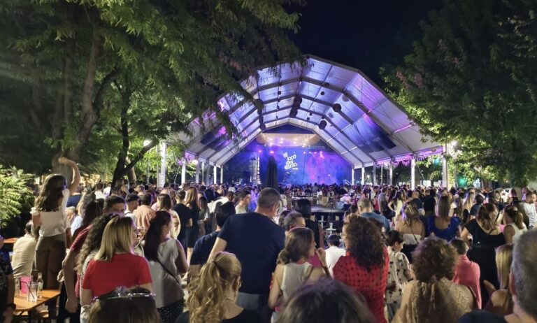 Puertollano: La madre de José desata la locura en el último concierto de la fiesta de la cerveza