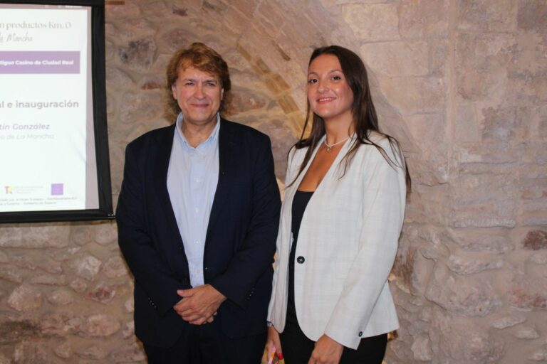 El Gobierno regional destaca la importancia del enoturismo, un sector esencial para conocer la forma de vida de la provincia de Ciudad Real 