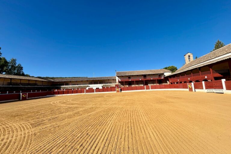 El Gobierno de España invierte 1,59 millones de euros en la restauración del santuario y de la emblemática Plaza de Toros cuadrada de Las Virtudes