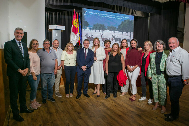 García-Page anuncia que Castilla-La Mancha acogerá la comisión NAT del Comité Europeo de las regiones en septiembre de 2026