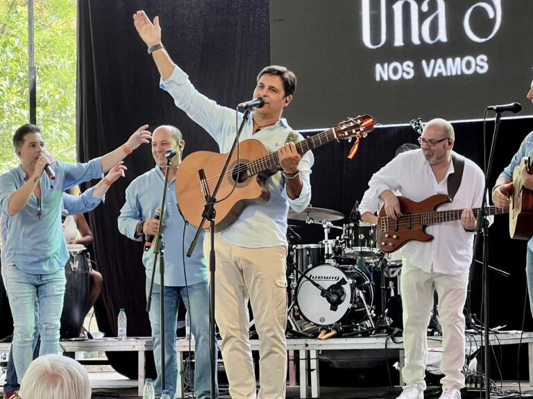 Puertollano: Ovación y vuelta al Paseo para Fran Rivera y su banda