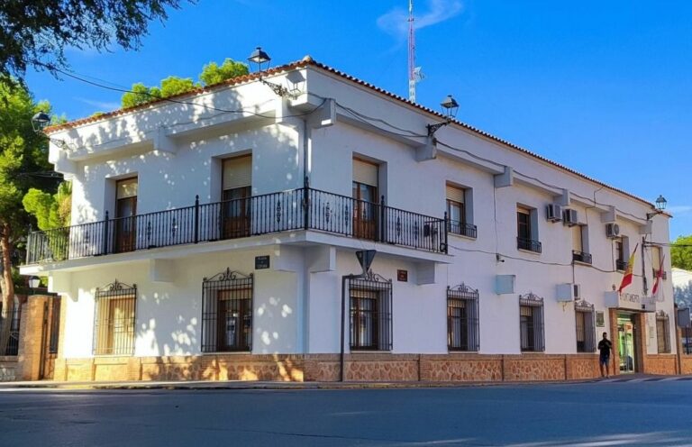 El Ayuntamiento de Pozuelo de Calatrava liquida la deuda heredada de casi 600.000 euros en facturas impagadas