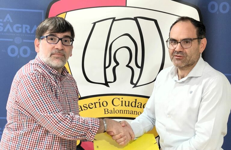 El Colegio de Médicos y el BM Caserío firman un convenio que une salud, afición y compromiso social en el regreso a la élite del balonmano