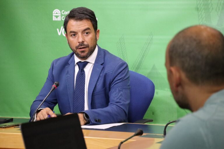 Vox lamenta que Cortes C-LM no debatan prohibir el velo islámico y la fiesta del cordero: «Sus fiestas, en sus países»