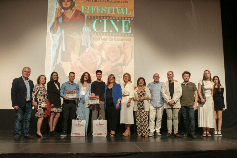 El XII Festival de Cine de Calzada de Calatrava arranca con un emotivo homenaje a los hermanos Carlos y Roberto Valle