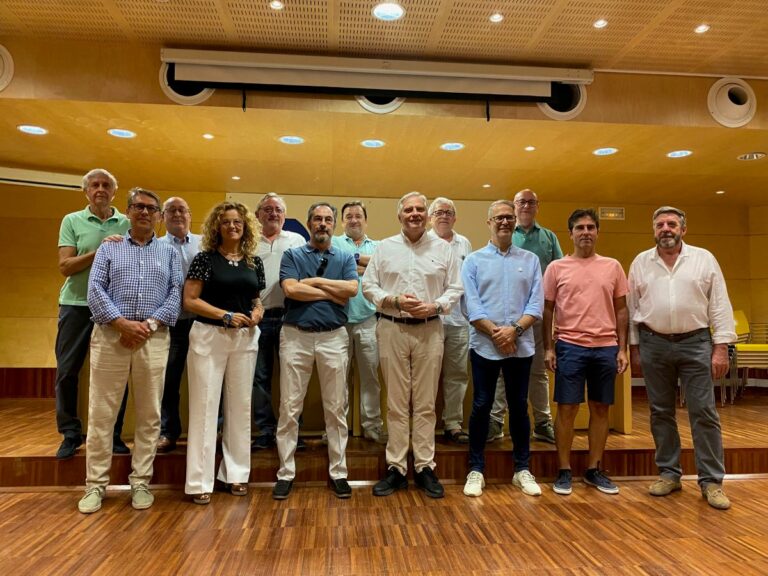 La Biblioteca Pública de Ciudad Real inaugura la primera exposición de FotoReal, que reúne la obra de once artistas