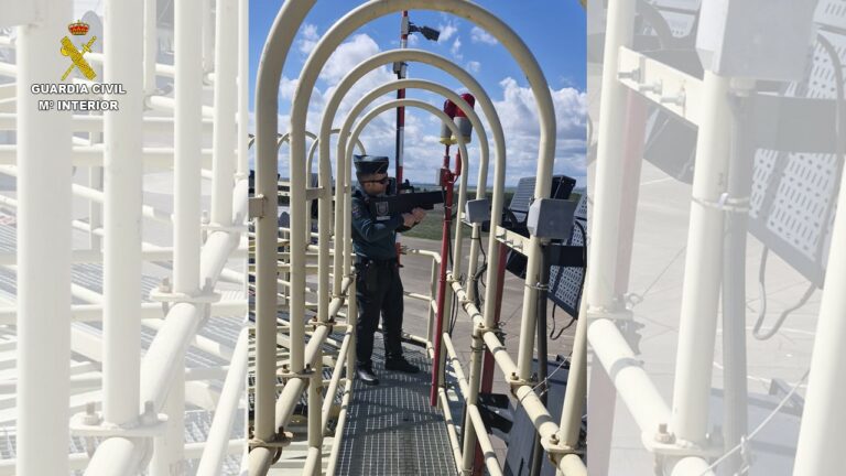 La Guardia Civil supervisa el correcto desarrollo del Campeonato de España de Vuelo Acrobático en Torrenueva