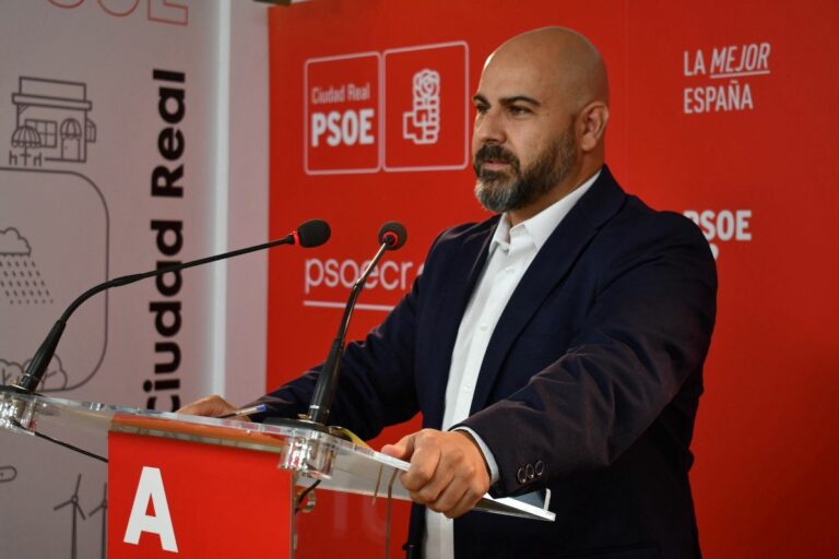 Francisco J. Barato: «La gratuidad de la matrícula es política útil frente a un PP que convirtió la educación en víctima de sus recortes”