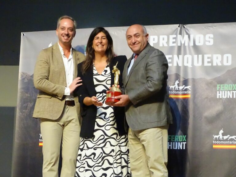 VENARI recibe el premio “Podenquero de Honor” en la feria FECIEX de Badajoz