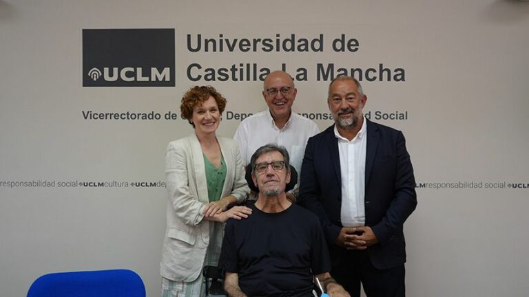El historiador y periodista Pepe Reig presenta en el campus de Cuenca su último libro sobre desinformación