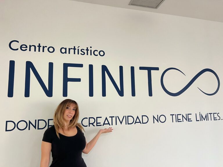 El Centro Artístico Infinito inicia en octubre sus clases de teatro musical con la reconocida profesora y artista Lola Dorado