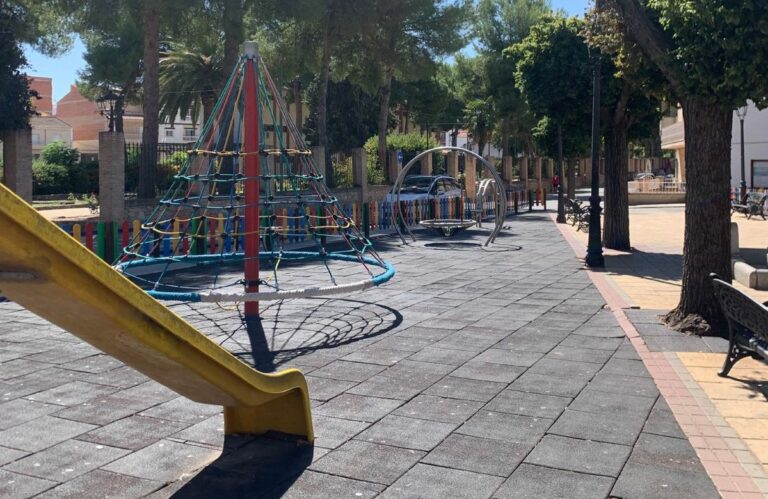 El Ayuntamiento de Pozuelo de Calatrava adjudica las obras de renovación del parque Manuel de Ojos por más de 15.000 euros
