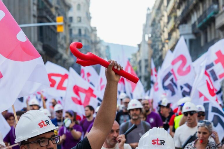 El Congreso da luz verde a la propuesta del Sindicato de Trabajadores para adelantar la jubilación en el sector petroquímico