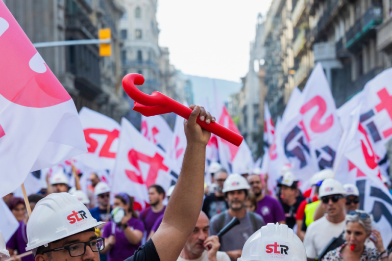 El Congreso da luz verde a la propuesta del Sindicato de Trabajadores para adelantar la jubilación en el sector petroquímico