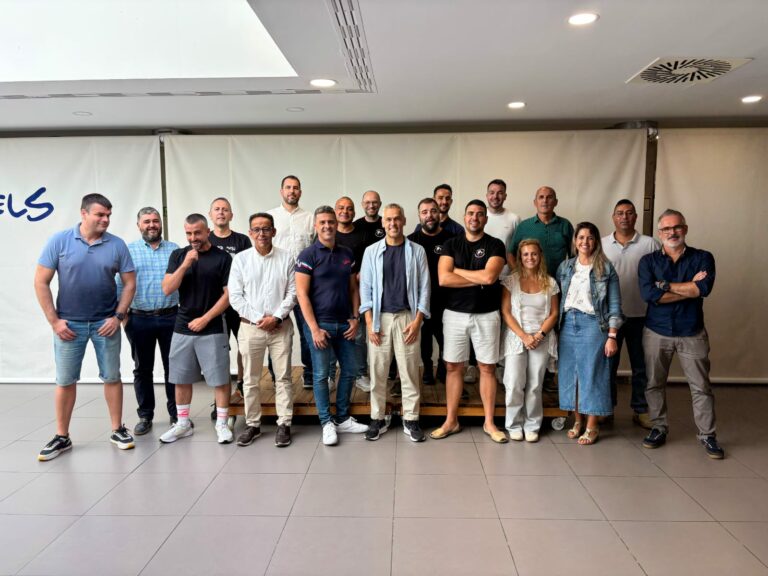 Puertollano: El STR reúne a sus delegadas y delegados del refino para reforzar la lucha sindical a nivel estatal