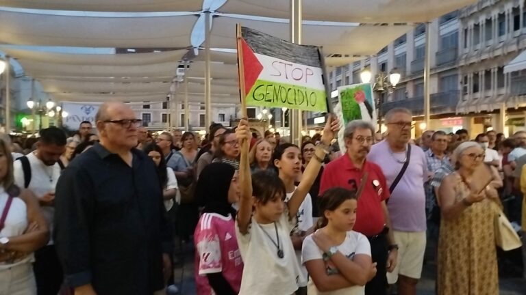 Emocionante concentración en Ciudad Real contra el genocidio en Palestina