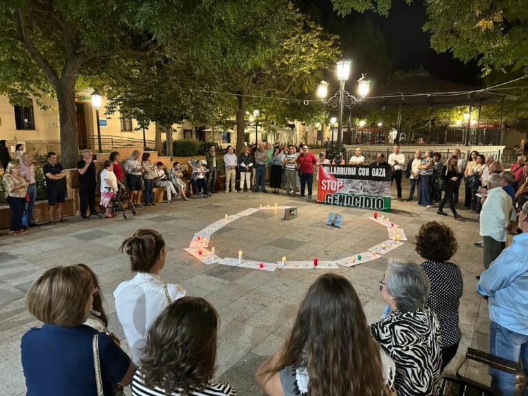 Villarrubia de los Ojos celebra un Círculo de Silencio en solidaridad con las personas asesinadas por el gobierno genocida de Israel