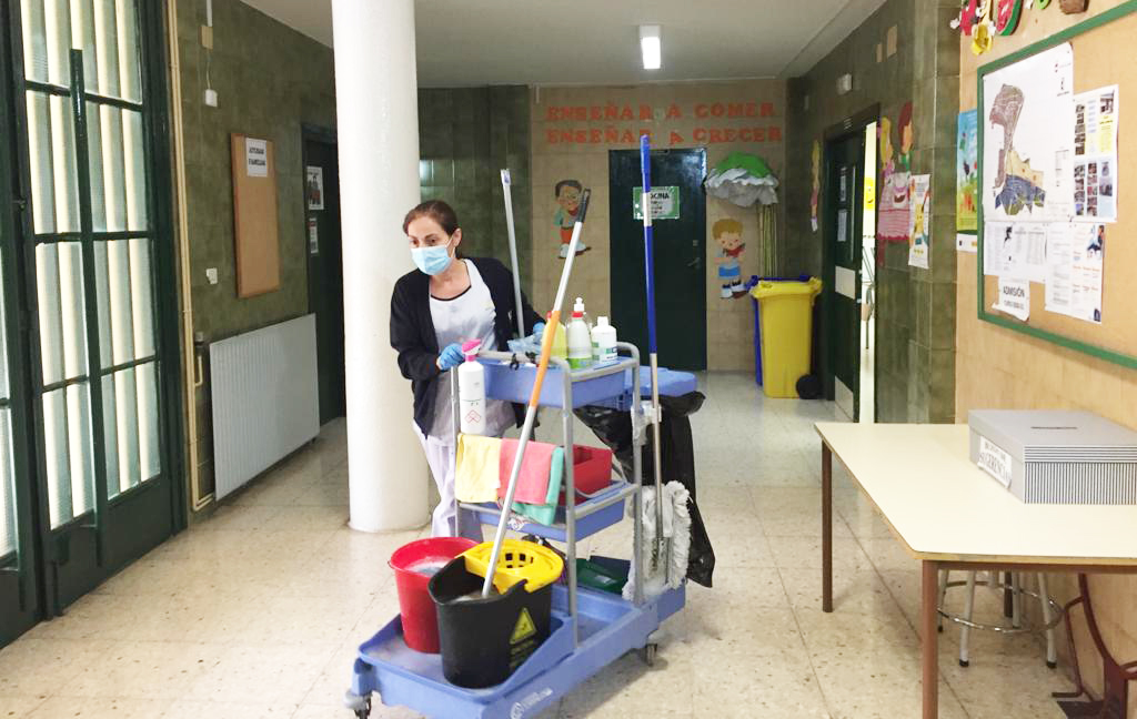Limpiadora en un colegio de Puertollano