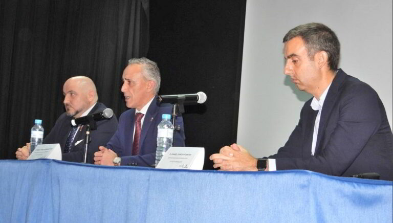 El alcalde de Puertollano defiende la práctica deportiva y hábitos cardiosaludables en la jornada de pacientes del día del corazón