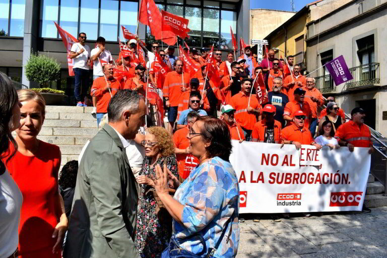 El alcalde de Puertollano reafirma su compromiso para «buscar una solución» al futuro laboral de los trabajadores de Eserman