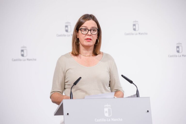 Castilla-La Mancha convierte el silencio administrativo en positivo para agilizar los trámites con la administración