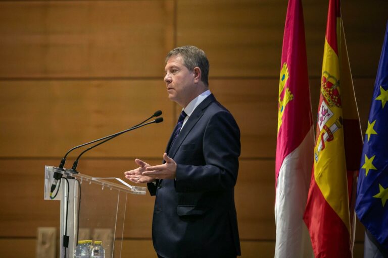 Page celebra la «derrota» del acuerdo con Cataluña y pide a Gobierno volver a llevar el texto «bien pactado»