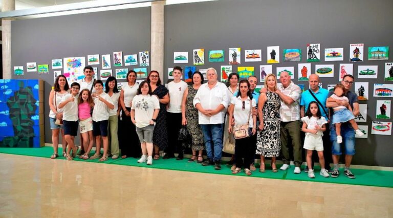 Los monumentos más emblemáticos de Puertollano, dibujados por escolares en una muestra del centenario de la ciudad