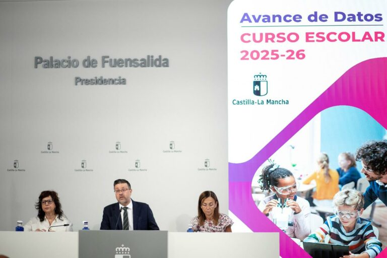 Castilla-La Mancha inicia uno de los cursos más asequibles para el bolsillo de las familias de todo el país y continúa universalizado la educación en la etapa 2-3 años