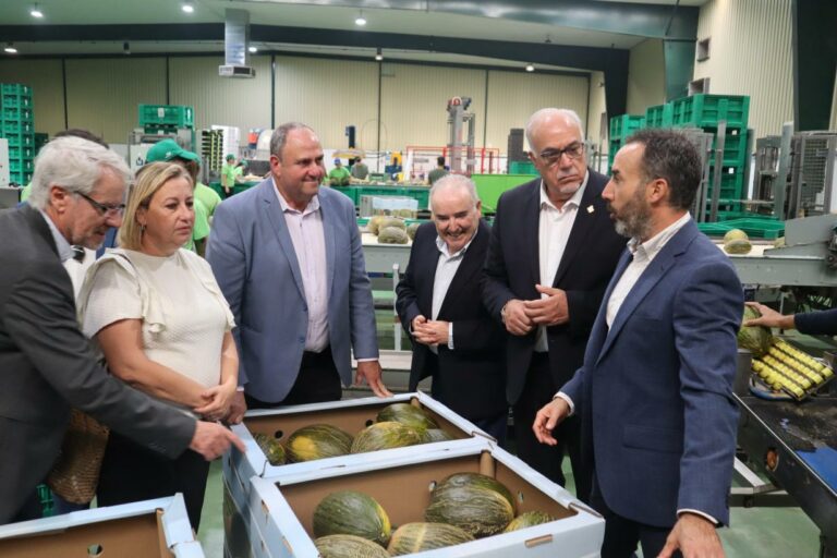 El Gobierno regional destaca que Mercomancha es un referente en la producción de productos agroalimentarios y ensalza su compromiso con la sostenibilidad y el territorio